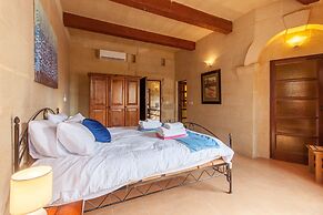 Gozitan Farmhouse Pool & Jacuzzi - PP 2