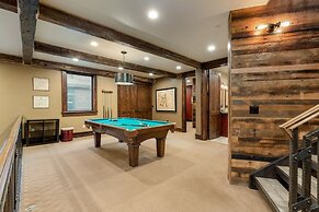 The Timber Lodge 957 7 Bedroom Home by RedAwning