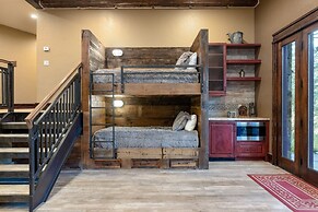 The Timber Lodge 957 7 Bedroom Home by RedAwning