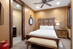 The Timber Lodge 957 7 Bedroom Home by RedAwning