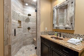 The Timber Lodge 957 7 Bedroom Home by RedAwning