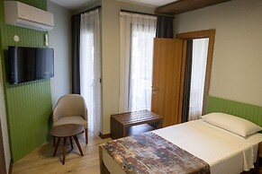 ASSOS TROY BEACH HOTEL