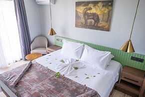 ASSOS TROY BEACH HOTEL