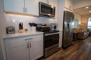 Renovated 2 Br Sleeps 5 With Free Guest Passes