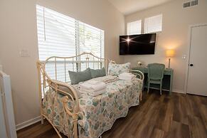 Renovated 2 Br Sleeps 5 With Free Guest Passes