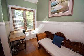 16 Fairway Club Dr Nature's Nook