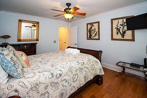 16 Fairway Club Dr Nature's Nook