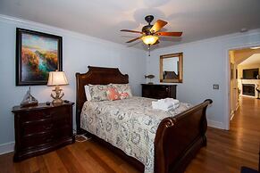 16 Fairway Club Dr Nature's Nook