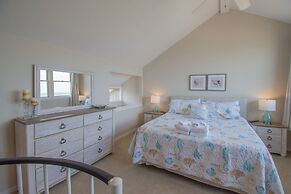 102 Capt John Fripp Villa