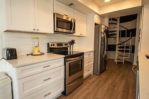 124 Capt John Fripp Villa