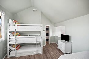 124 Capt John Fripp Villa