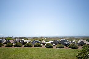 137 Captain John Fripp Villa