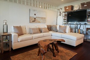 141 Capt John Fripp Villa