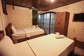 Serif Pasa Konaklari