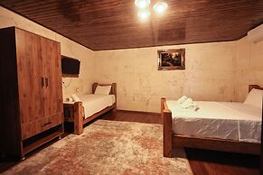 Serif Pasa Konaklari