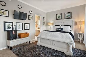 302 Ocean Point Drive