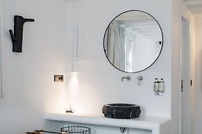 She Mykonos- Luxury Apartments