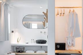 She Mykonos- Luxury Apartments