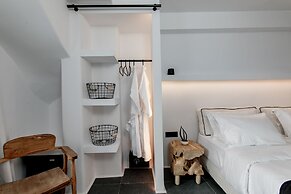 She Mykonos- Luxury Apartments