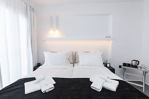 She Mykonos- Luxury Apartments