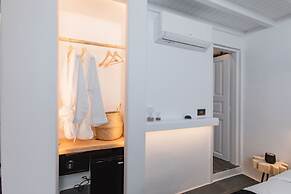 She Mykonos- Luxury Apartments