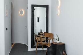 She Mykonos- Luxury Apartments