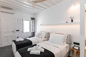 She Mykonos- Luxury Apartments