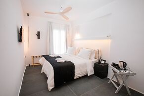 She Mykonos- Luxury Apartments