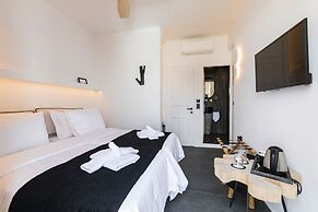 She Mykonos- Luxury Apartments