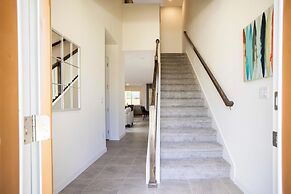 2182 FMP - 4BR Luxury Townhome Pool Disney