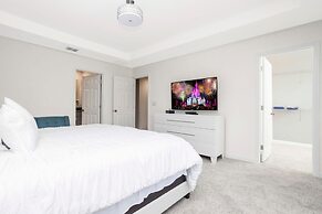 2182 FMP - 4BR Luxury Townhome Pool Disney