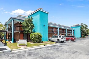 Garnet Inn & Suites, Morehead City near Atlantic Beach