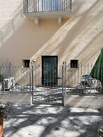 Villino Tortorelli con parcheggio