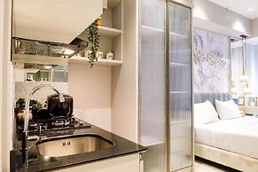 Grand Luxurious And Spacious Studio At Benson Supermall Mansion Apartm