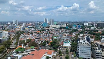 Elegant 2Br With Private Lift At Menteng Park Apartment