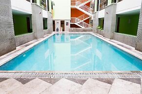 Best Deal Studio Apartment At High Point Serviced