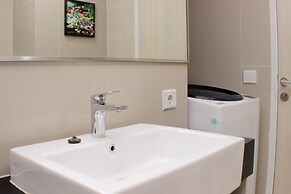 Warm And Cozy Studio At Azalea Suites Apartment