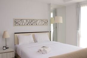 Warm And Cozy Studio At Azalea Suites Apartment