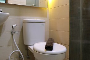 Comfort Studio At Sky Terrace Apartment