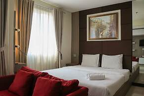 Comfort Studio At Sky Terrace Apartment