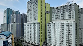 Comfort And Minimalist 2Br At Maple Park Sunter Apartment