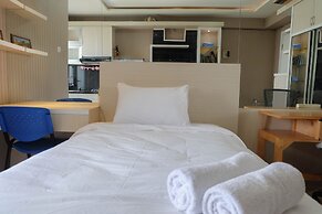Nice And Fancy Studio At Green Pramuka City Apartment