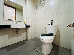 Deluxe Studio Room At Dago Suites Apartment