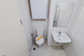 Fancy And Nice Studio At Skylounge Tamansari Apartment