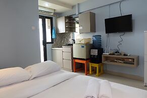 Nice And Strategic Studio Kebagusan City Apartment