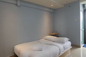 Nice And Strategic Studio Kebagusan City Apartment