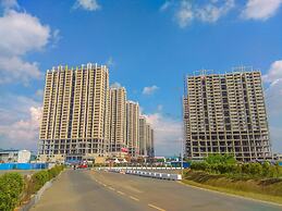 Warm And Cozy Living 3Br At Meikarta Apartment