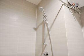 Cozy Stay And Spacious Studio At West Vista Apartment