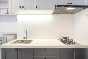 Cozy Stay And Spacious Studio At West Vista Apartment