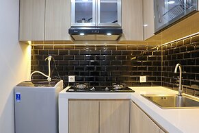 Elegant And Comfy 3Br Daan Mogot City Apartment
